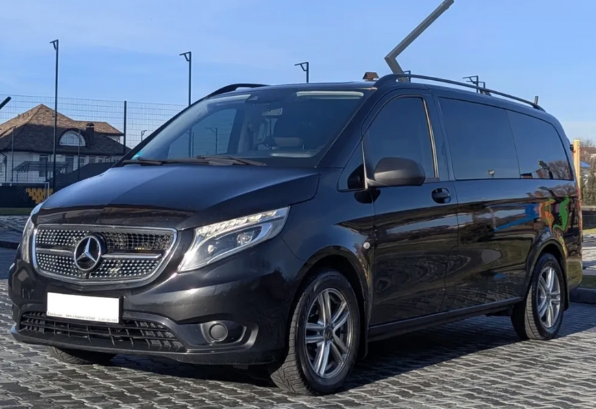 Решітка радіатора на Mercedes Vito W447 (Стиль Diamond) Чорна з хромом MB-W447157 фото