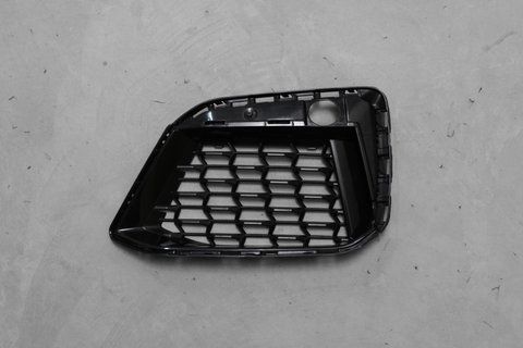 Ліва решітка в бампер (M Paket) для BMW 5 Series G30 G31 (2020-2023) 51118747847 51118747847 фото