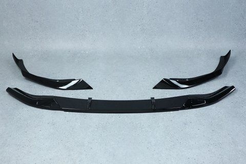 Накладка переднього бампера (Губа) на BMW G30 G31 (Стиль M-Performance) Чорний глянець BMWG30-M5222 фото