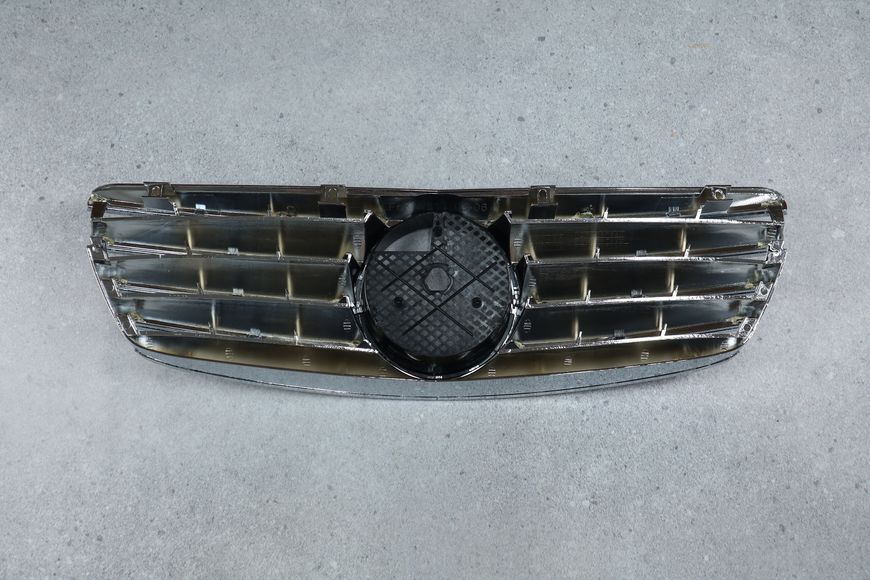 Решітка радіатора на Mercedes E-class W211 (Стиль AMG) Хром MB-W211024 фото