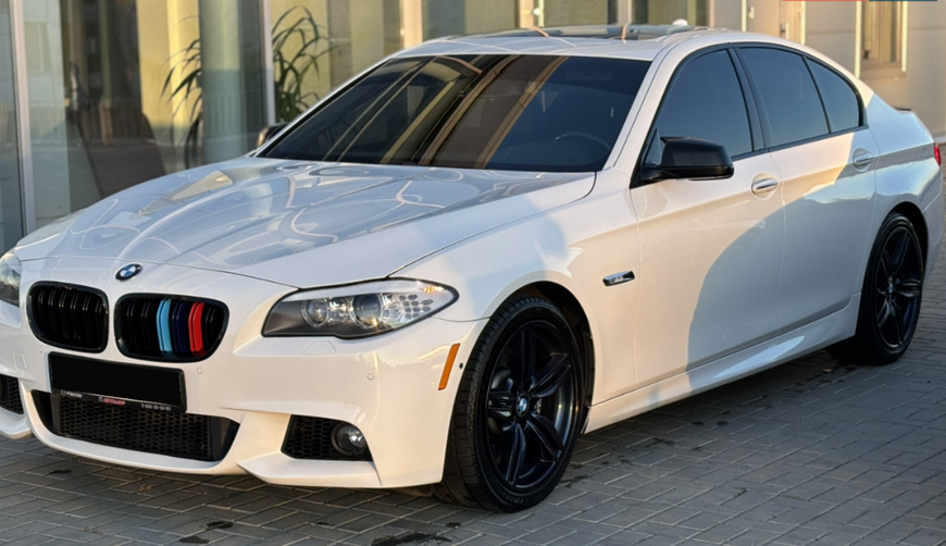 Решітка радіатора ніздрі BMW F10 F11 M-Color Глянець (2010-2017)  599 фото