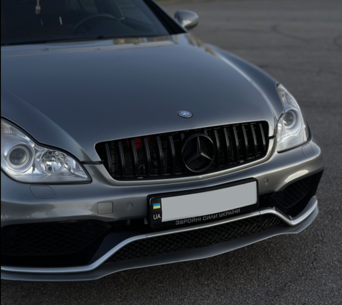 Решетка радиатора на Mercedes CLS-Class C219 (Стиль GT) Черная MB-W21911 фото