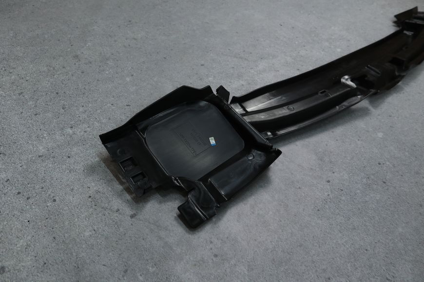 Повітрозабірник для BMW 5 Series G30 G31 (2017-2023) 51747383845 \ 51747460300 51747383845 фото