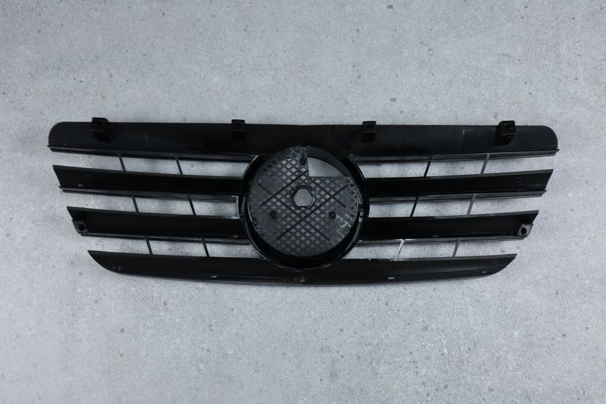 Решетка радиатора на Mercedes E-class W210 (2000-2002) Черная MB-W210014 фото