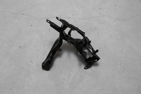 Праве кріплення фари для BMW G05 G06 G07 (51647421710) 51647421710 фото