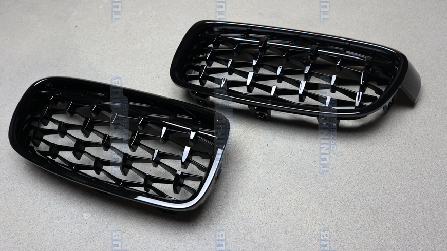 Решетка радиатора ноздри BMW F30 F31 Diamond Черный Глянец (2012-2018) 8007 фото