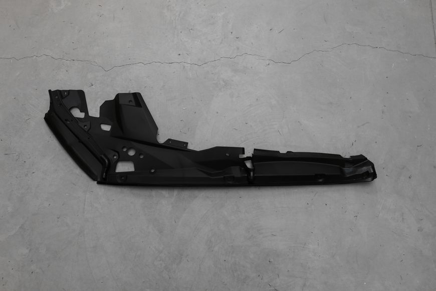 Левый уплотнитель крыла для BMW X5 G05 / X6 G06 (51767418197) 51767418197 фото