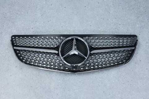 Решетка радиатора на Mercedes E-class Coupe C207 (Стиль Diamond) Черная с хромом MB-W207142 фото