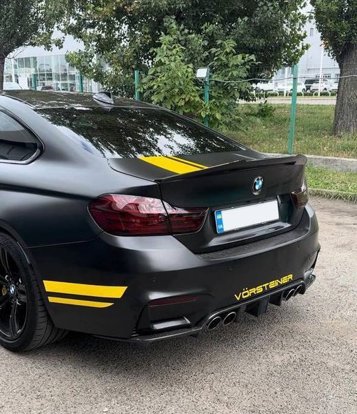 Карбонова накладка заднього бампера (Дифузор) LED на BMW M3 M4 F80 F81 F82 F83 (M3 / M4 бампер) C10 фото