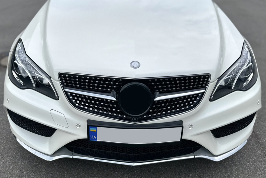 Решітка радіатора на Mercedes E-class Coupe C207 (Стиль Diamond) Чорна з хромом MB-W207142 фото