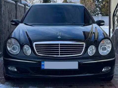 Решітка радіатора на Mercedes E-class W211 Хром MB-W211021 фото