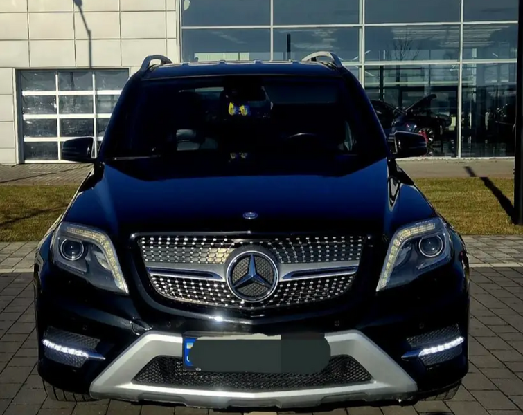Решетка радиатора на Mercedes GLK-Class X204 (Стиль Diamond) Черная  MB-X204103 фото