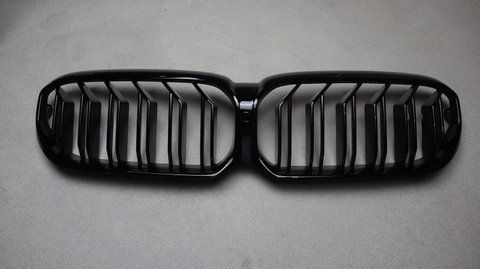 Решітка радіатора ніздрі BMW G30 G31 M5 F90 Подвійні Чорний Глянець (2020-2023)  BMW-G30212 фото