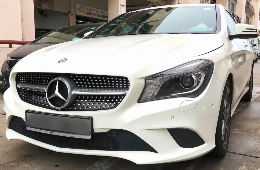 Решітка радіатора на Mercedes A-Class W177 (Стиль Diamond) ( з місцем під камеру ) Сіра з хромом MB-W177182 фото
