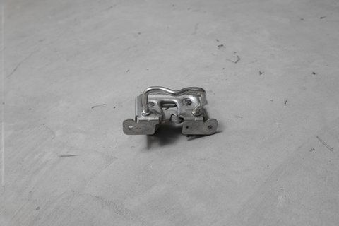 Замок капота для BMW X3 F25 / X4 F26 (51237224883) 51237224883 фото