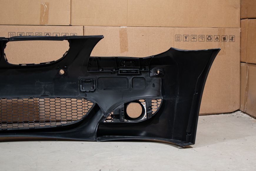 Передній бампер BMW E60 / E61 (2003-2010) Стиль M5 OBMWM5-E6011 фото