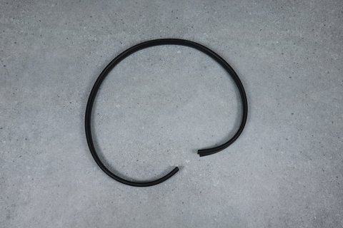 Ущільнювач капота для BMW F30 F31 F80 F32 F33 F36 F82 (51767255802) 51767255802 фото