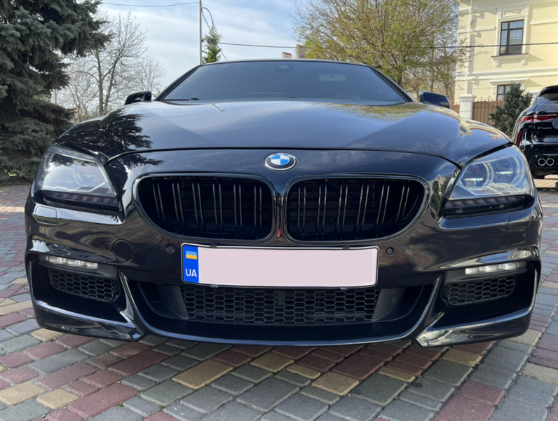 Решетка радиатора ноздри BMW F06 F12 F13 M6 Двойные Черный глянец (2012-2017) 8013 фото