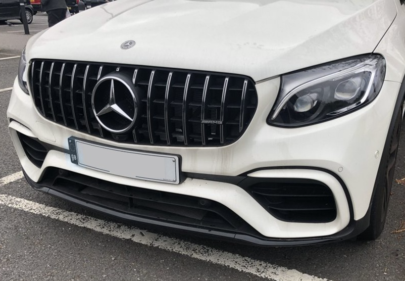 Решетка радиатора на Mercedes A-Class W177 (Стиль GT) ( с местом под камеру ) Черная с хромом MB-W177183 фото