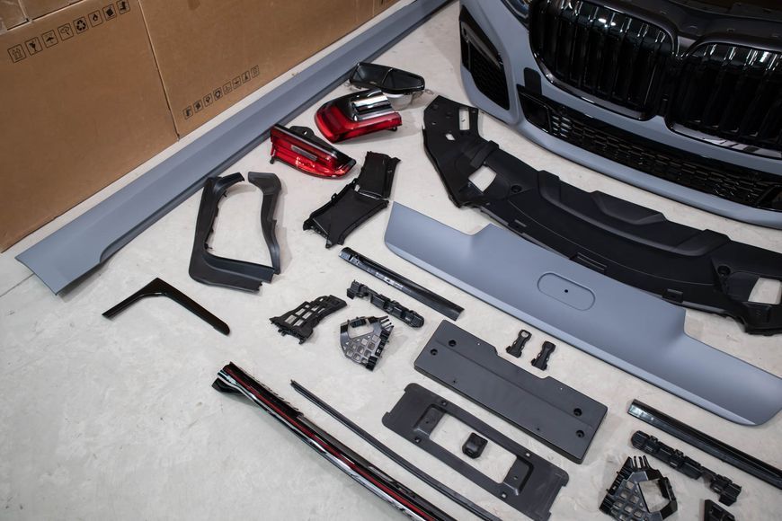 Комплект обвеса рестайлинг с оптикой BMW 7 Series G11 G12 (2015-2019) Стиль M-Paket 5690-1 фото