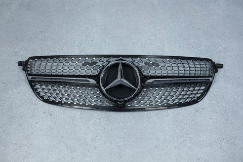 Решетка радиатора на Mercedes GLE-Class Coupe C292 (Стиль Diamond) Черая с хромом MB-C292164 фото
