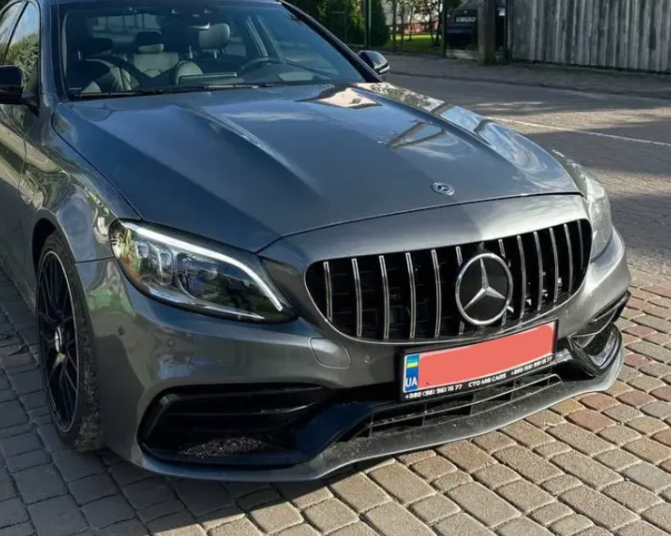 Решітка радіатора на Mercedes C-Class W205 (Стиль GT) (без місця під камеру) Чорна з хромом MB-W205193 фото