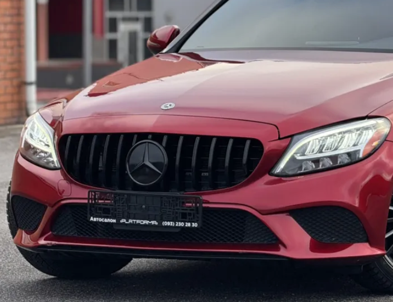 Решітка радіатора на Mercedes C-Class W205 (Стиль GT) (з місцем під камеру) Чорна MB-W205194 фото