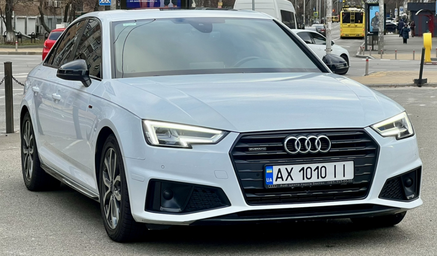 Решетки переднего бампера на Audi A4 B9 (S-Competition бампер) Черный мат под радары A4-B9211 фото