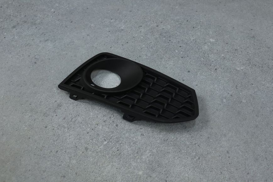 Правая решетка в бампер на BMW F22 F23 F87 (51118055320) M Paket 51118055320 фото
