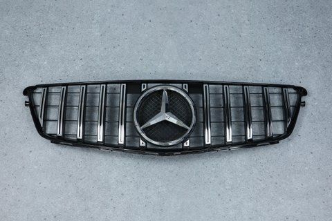 Решітка радіатора на Mercedes C-Class W204 (Стиль GT) Чорна з хромом MB-W204063 фото