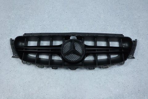 Решетка радиатора на Mercedes E-class W213 (Стиль AMG E63S) Черная MB-W213172 фото