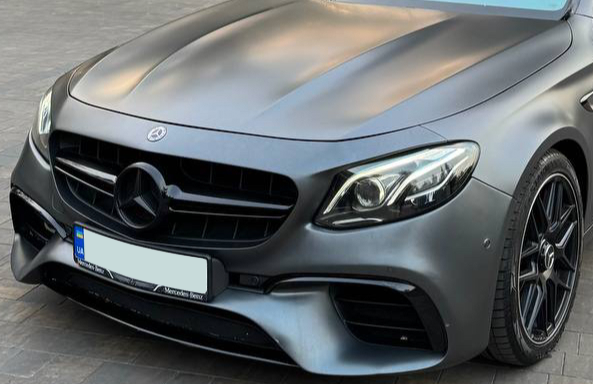 Решетка радиатора на Mercedes E-class W213 (Стиль AMG E63S) Черная MB-W213172 фото
