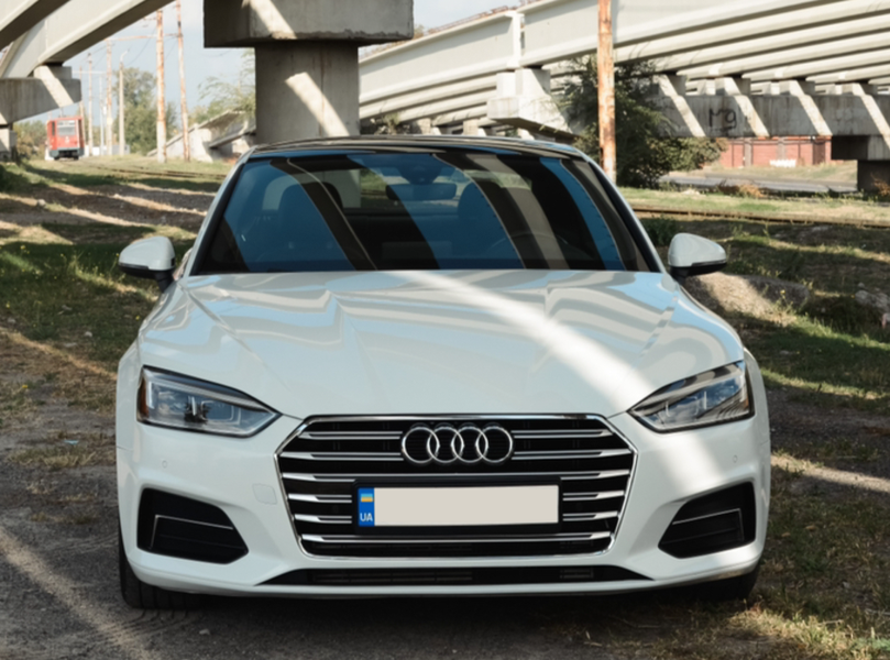 Решітка радіатора на Audi A5 B9 (Стиль S-Line S5) Чорна з хромом A5-S181 фото