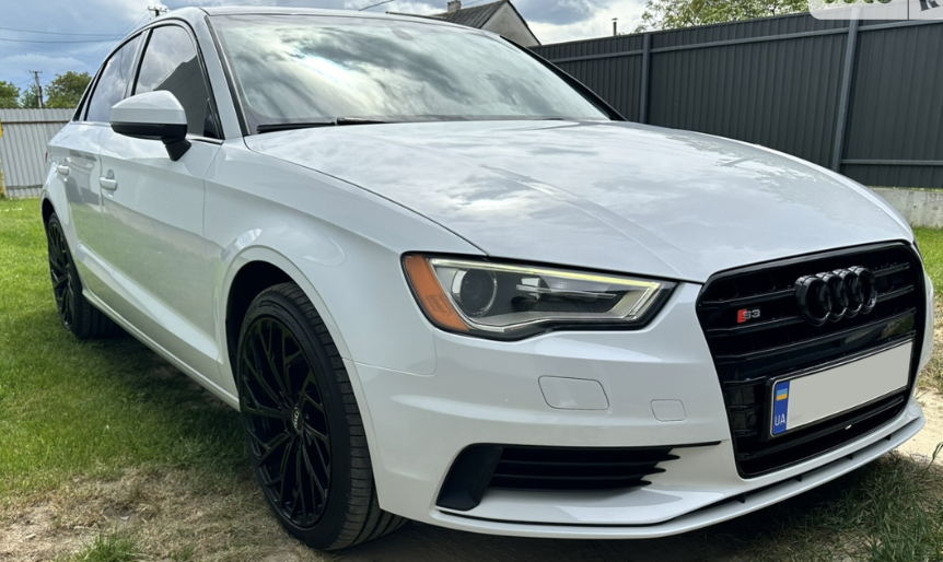 Решітка радіатора на Audi A3 8V (Стиль S-Line) Чорний глянець A3-S142 фото