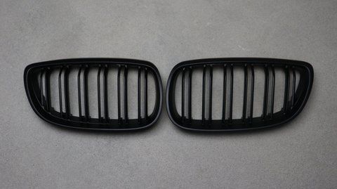 Решетка радиатора ноздри BMW E92 E93 Двойные Черный Мат (2006-2010) BMW-E92062 фото