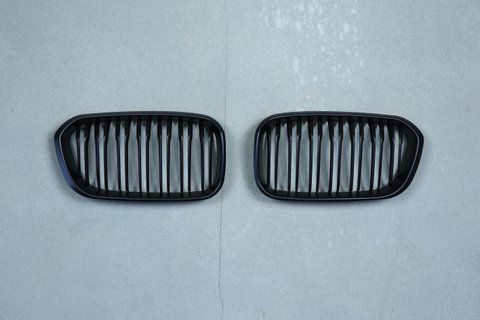 Решітка радіатора ніздрі BMW F20 F21 Подвійні Чорний Мат (2015-2019) BMW-F20155 фото